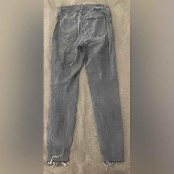 Spanx Vintage High Rise Distressed Grey Ankle Skinny Jeans/Jeggings Size Medium - Picture 6 of 10